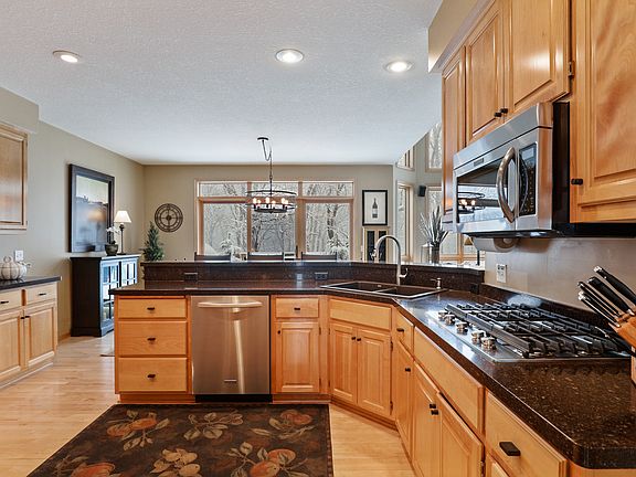 4th image of 13774 Evergreen Ct