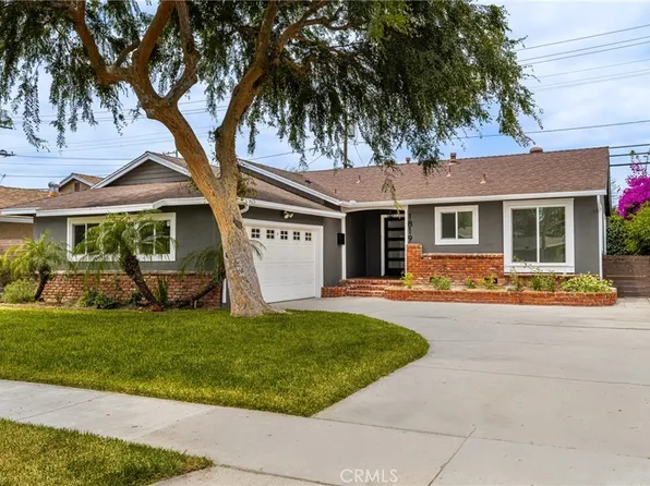 1819 Vuelta Grande Ave, Long Beach, CA 90815