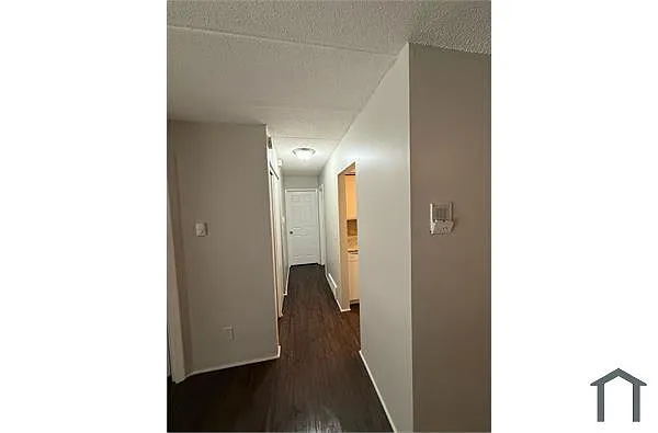 Building Photo - 2581 Lafeuille Ave