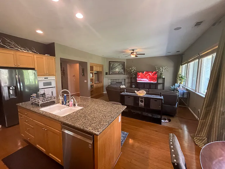 1900 Casterbridge Dr — Photo 27