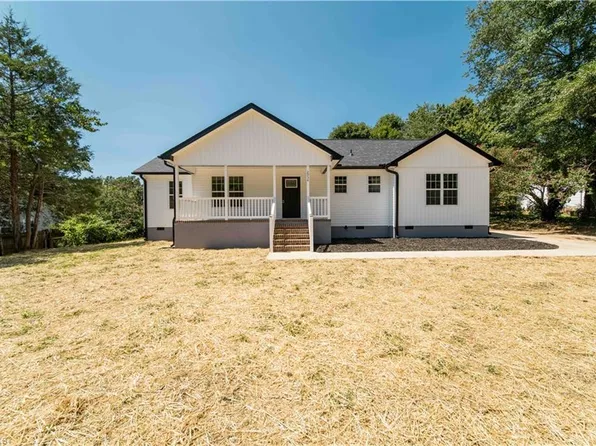 2934 S Stratford Rd, Winston Salem, NC 27103
