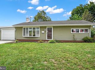 1318 Dartmouth Rd, York, PA 17404