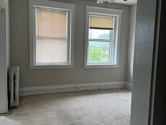 4th image of 4088 Erie St #20