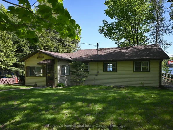 41 Deerfield Rd, McKellar, ON P2A 0B4