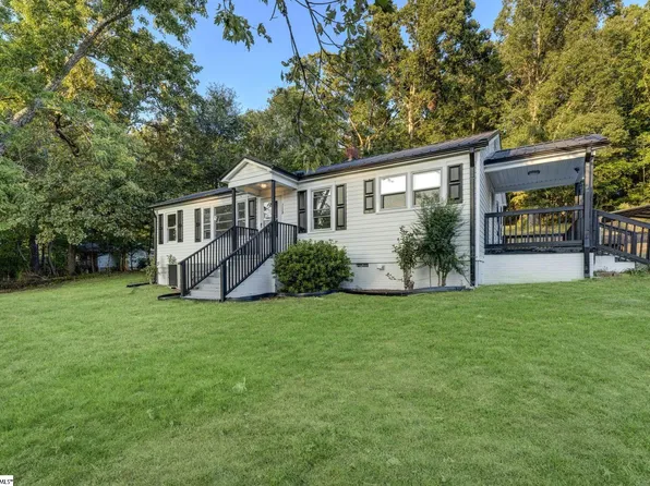 1112 Robert P Jeanes Rd, Easley, SC 29640