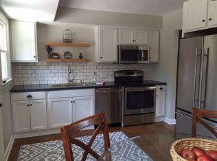 W151N8711 Marshall Dr, Menomonee Falls, WI 53051