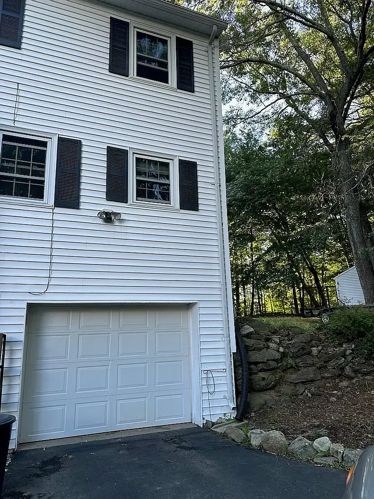 3 bed, 1.5 bath, $2,795 — Photo 3