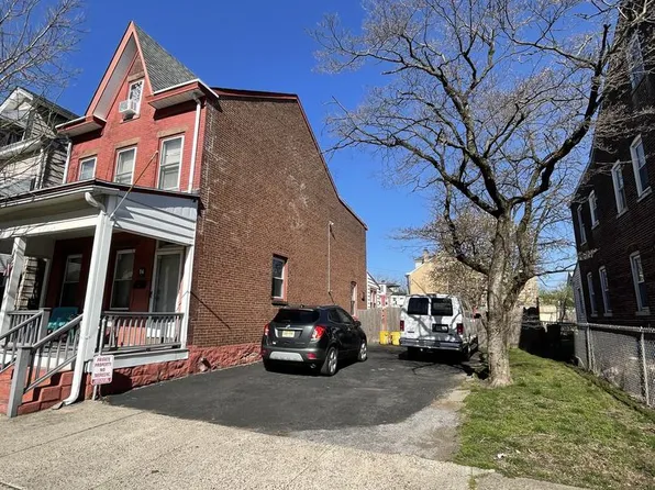 16 Barnt Ave, Trenton, NJ 08611