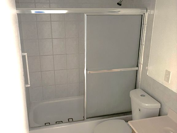 2nd image of 4502 SE Ontario Dr #4502