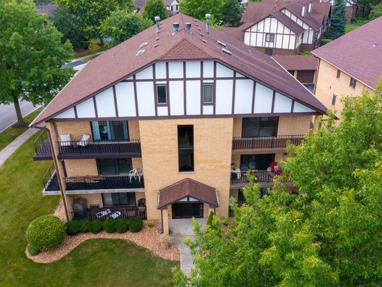 17968 Royal Oak Ct APT 3S, Tinley Park, IL 60477