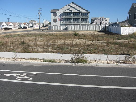 2nd image of 51 20th Avenue