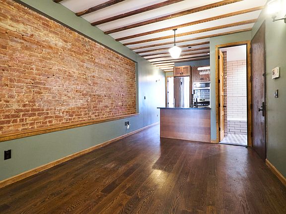 2nd image of 194 Montrose Ave #3S