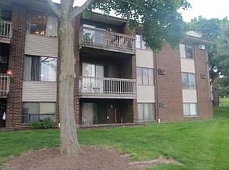 1st image of 15 Country Club Ln #15