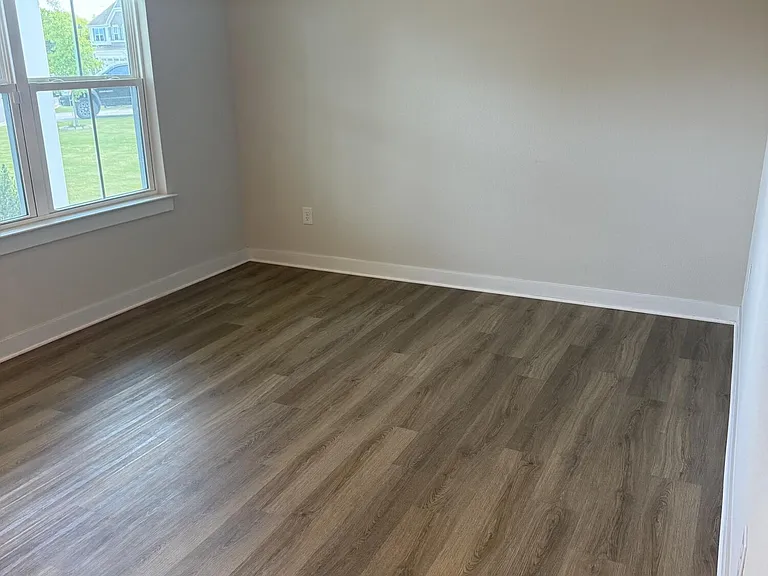 407 Green Lake Rd — Photo 3