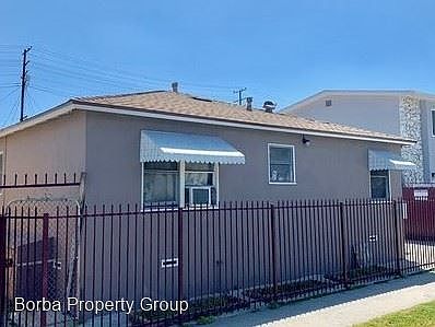 1st image of 1758 Pine Ave APT 2