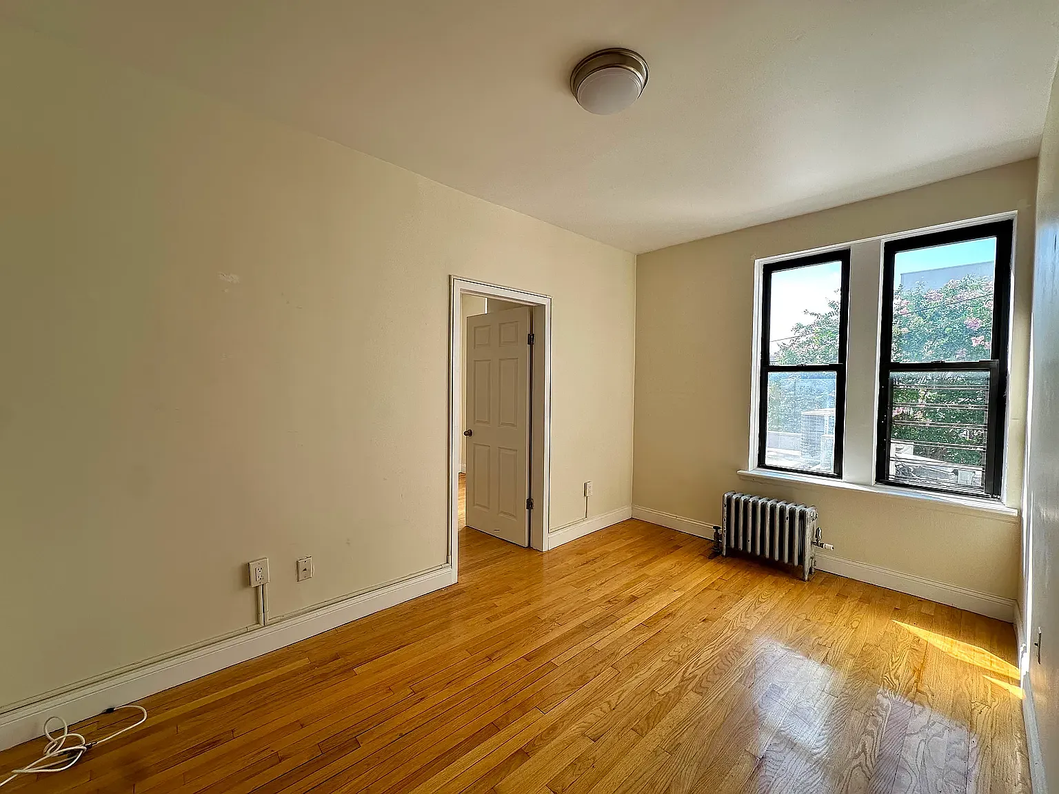 280 14th Street — Photo 2