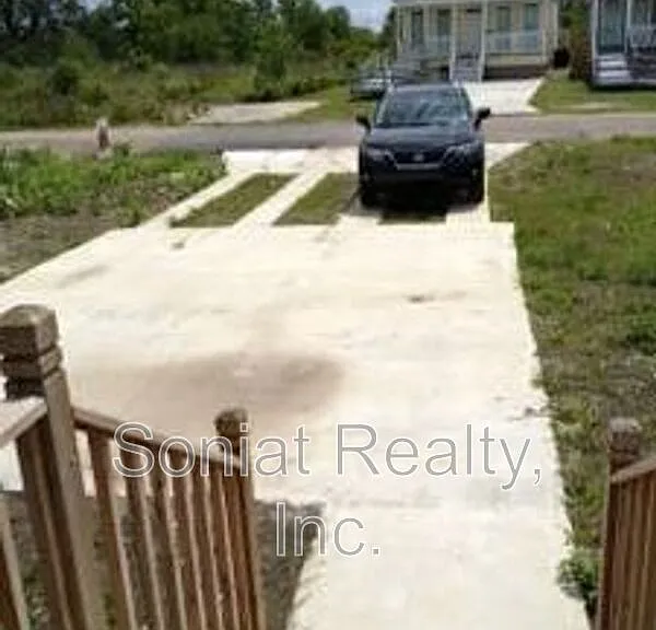 2012 Alabo St — Photo 9