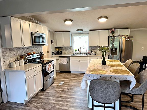4th image of 3705 Country Squire Blvd
