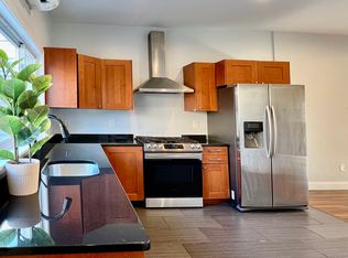 113 Moore St #2, Boston, MA 02128