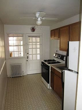 4th image of 312 Shirley St APT 62