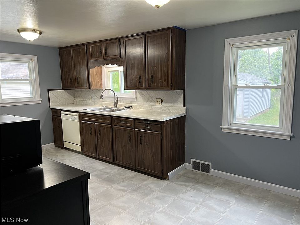 738 Champion Ave E, Warren, OH 44483 Zillow