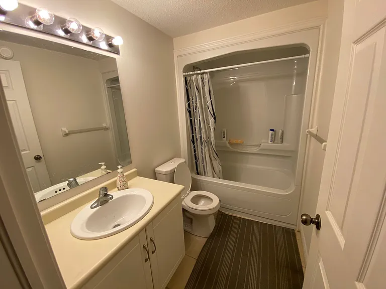 1498 Gordon St #6 — Photo 11