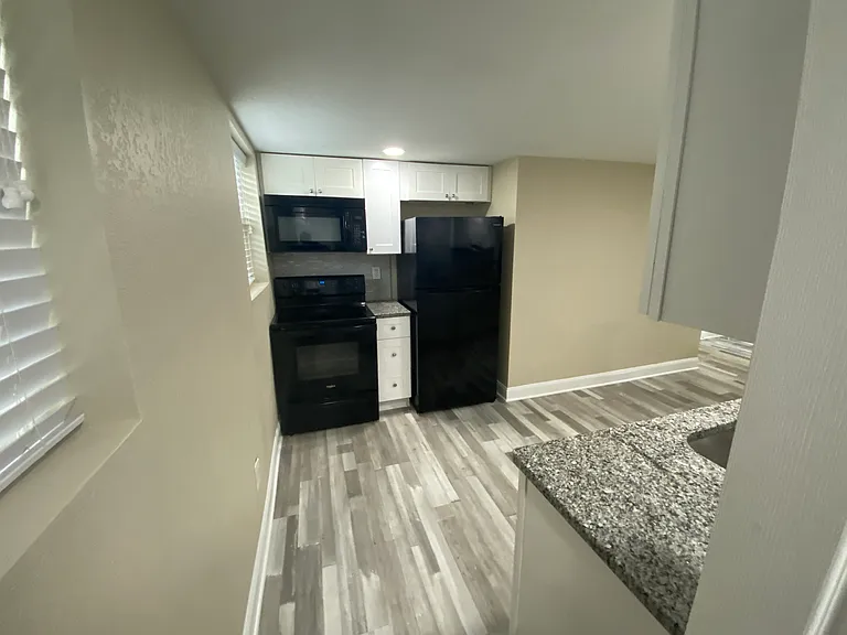 578 Harrop Ln #1 — Photo 8