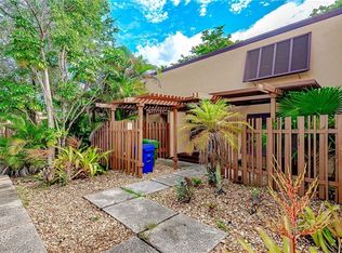 1381 E Golfview Dr, Hollywood, FL 33026