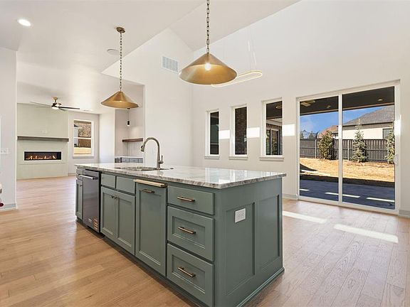 3rd image of 8101 Amber Ridge Dr