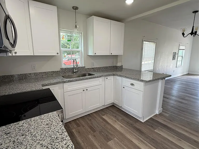 324 E Wilkins St — Photo 4