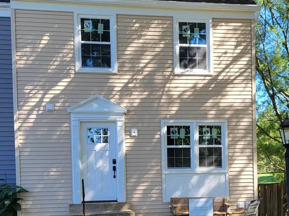 7349 Crestleigh Cir, Alexandria, VA 22315