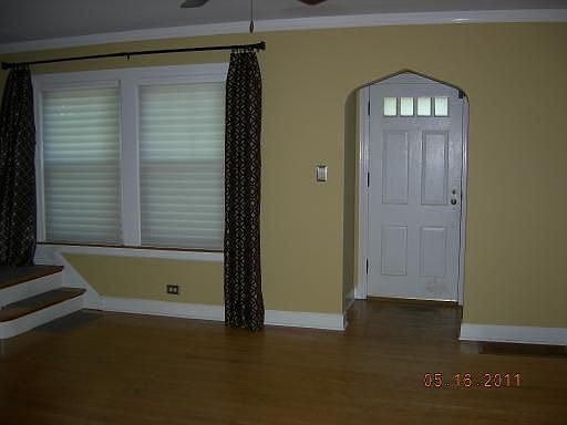 3rd image of 228 N Lombard Ave
