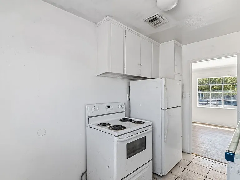 215 Gass Ave — Photo 11
