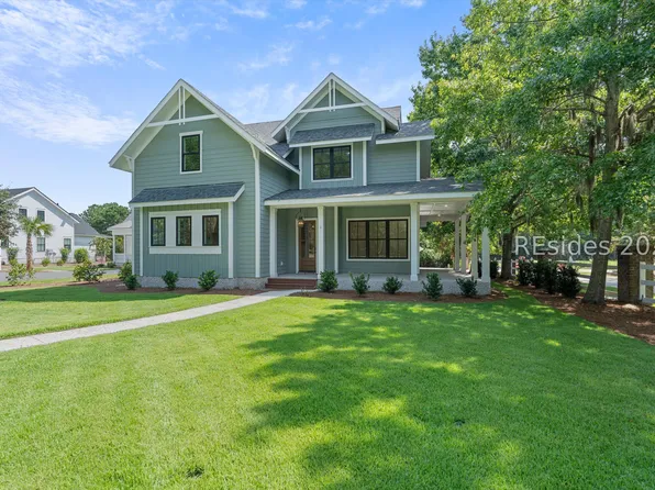 1 The Horseshoe, Ladys Island, SC 29907