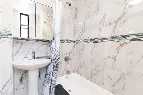 Rented by Bedrose | media 42