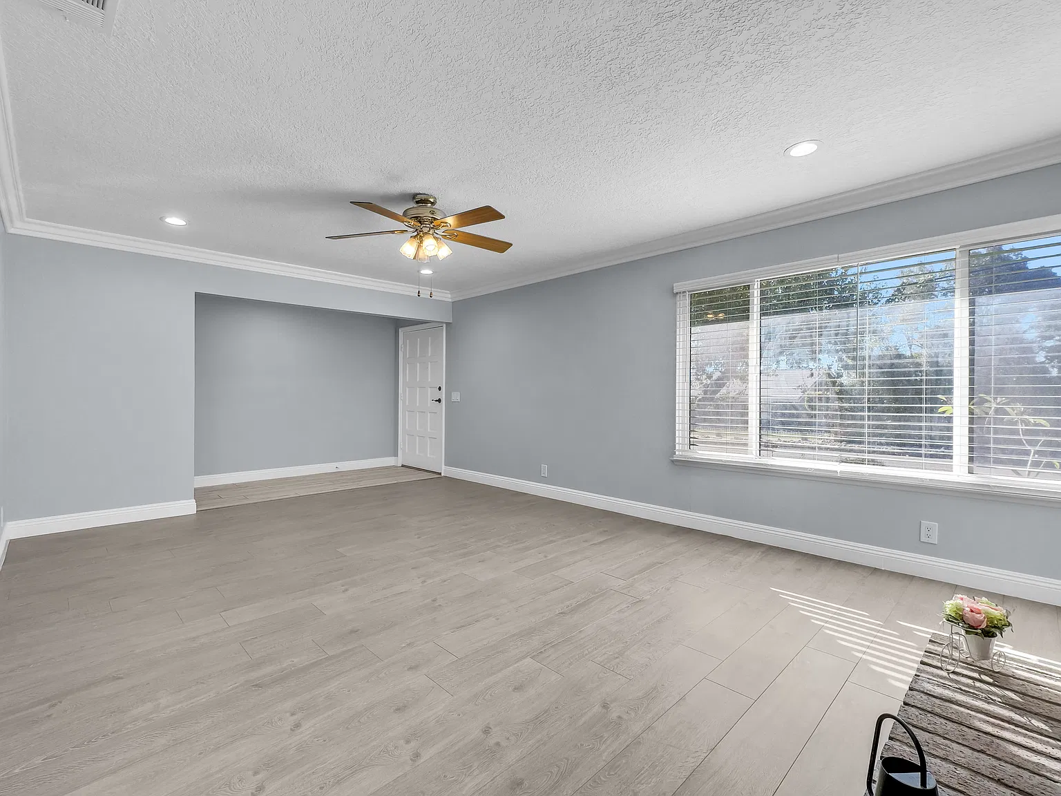 6 bed, 2950 sqft, $4,600 — Photo 4