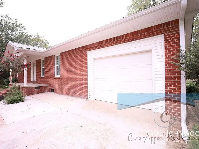 5401 Johnwood Dr — Photo 3