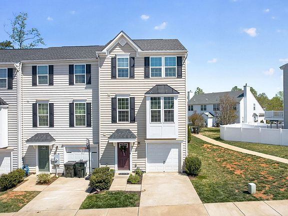 3rd image of 2422 Pocoson Wood Ct
