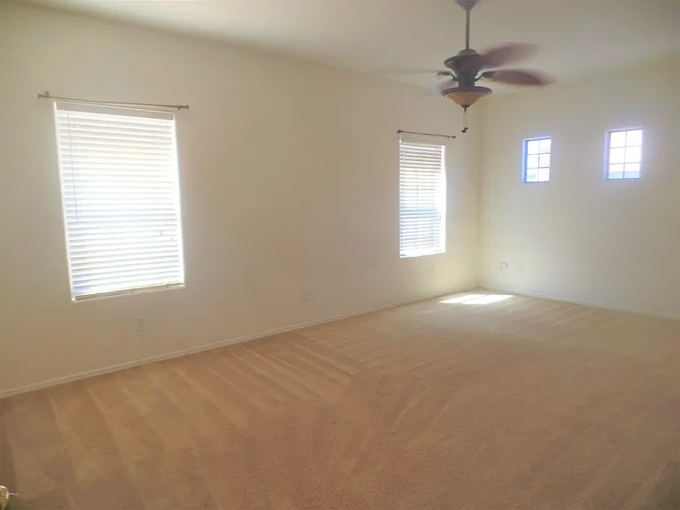 1281 E Hampton Ln — Photo 8