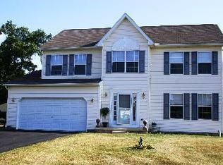 1826 Falcon Ln, Chambersburg, PA 17202