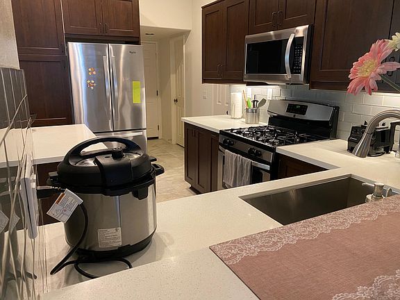 2nd image of 11809 Miro Cir