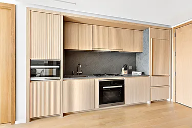 Rented by Luxus Manhattan Realty