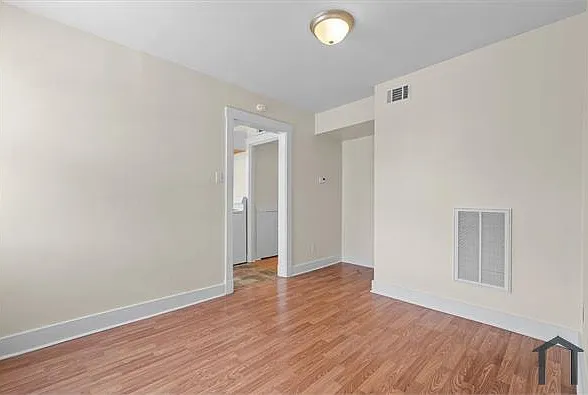 915 Chartiers Ave #2 — Photo 16