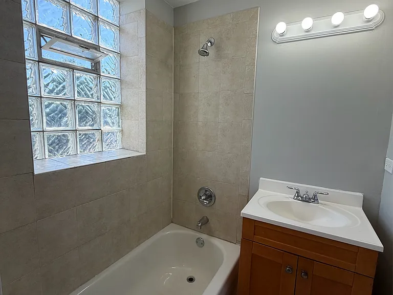 9124 S Dauphin Ave #2W — Photo 6