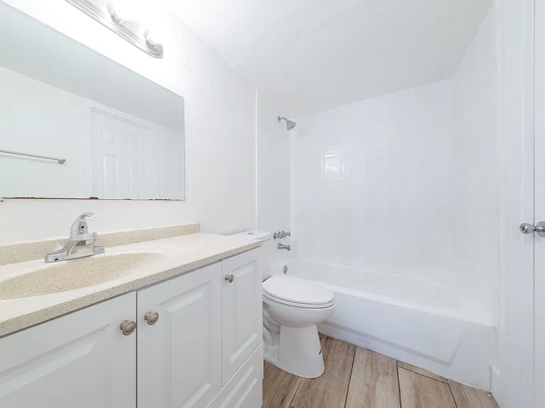 Bathroom | Apartment Homes For Rent In Miami | Miami Shores