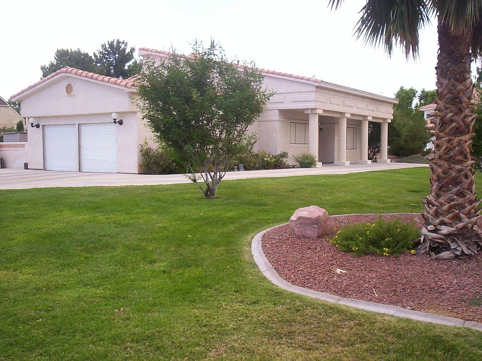 4095 Dustin Ave.