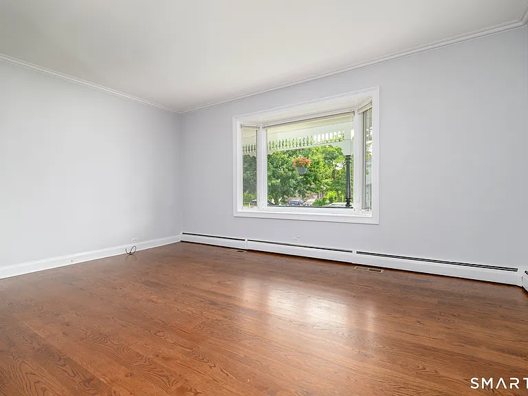 18 Elm Tree Pl #1 — Photo 14