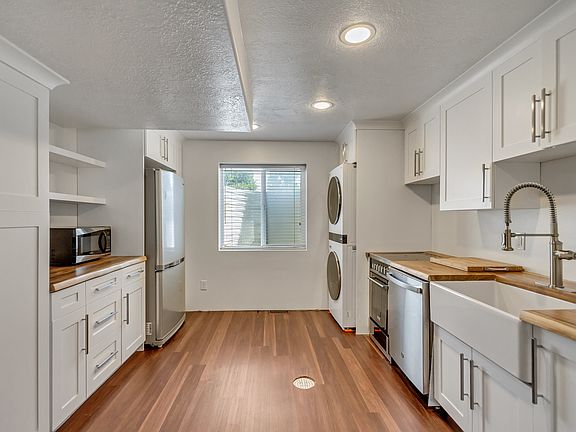 5th image of 1768 E Park View Ln #B