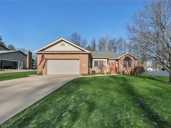 174 Circle Dr, Doylestown, OH 44230