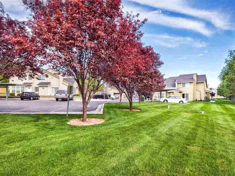 1950 Lexis Ln — Photo 14